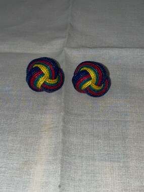 Retro 1980’s stud ear rings